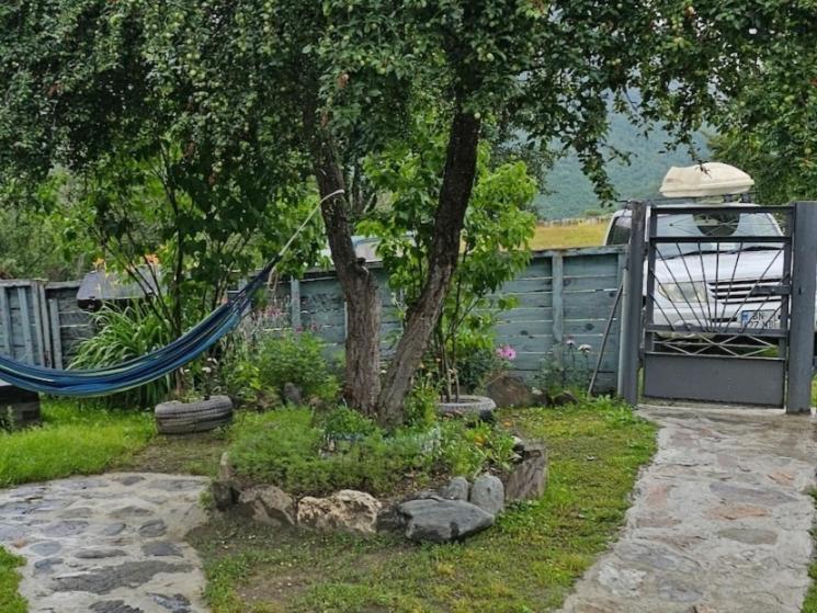 Guesthouse Leno Tsaldashi Esterno foto